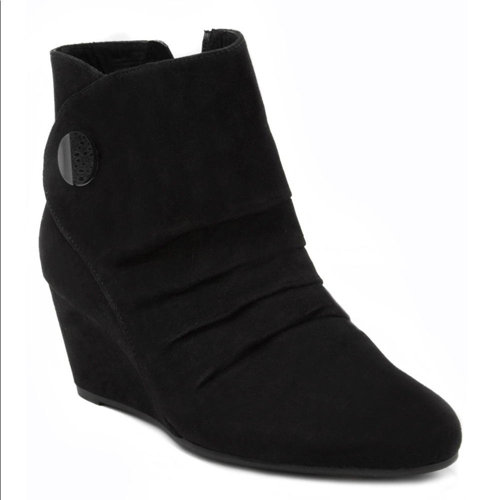 Black Distressed City Chic Wedge Ankle Boots - Picture 5 of 6